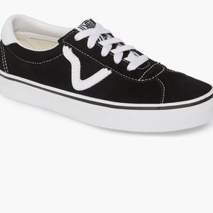 Women’s Vans Old School Sneaker size 8